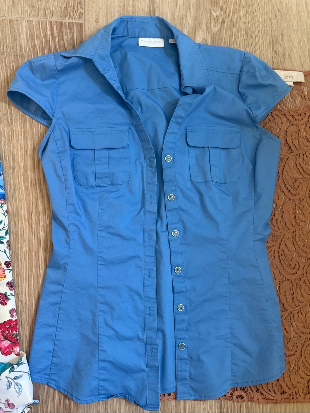 Work tops/ blouses - Picture 2 of 4